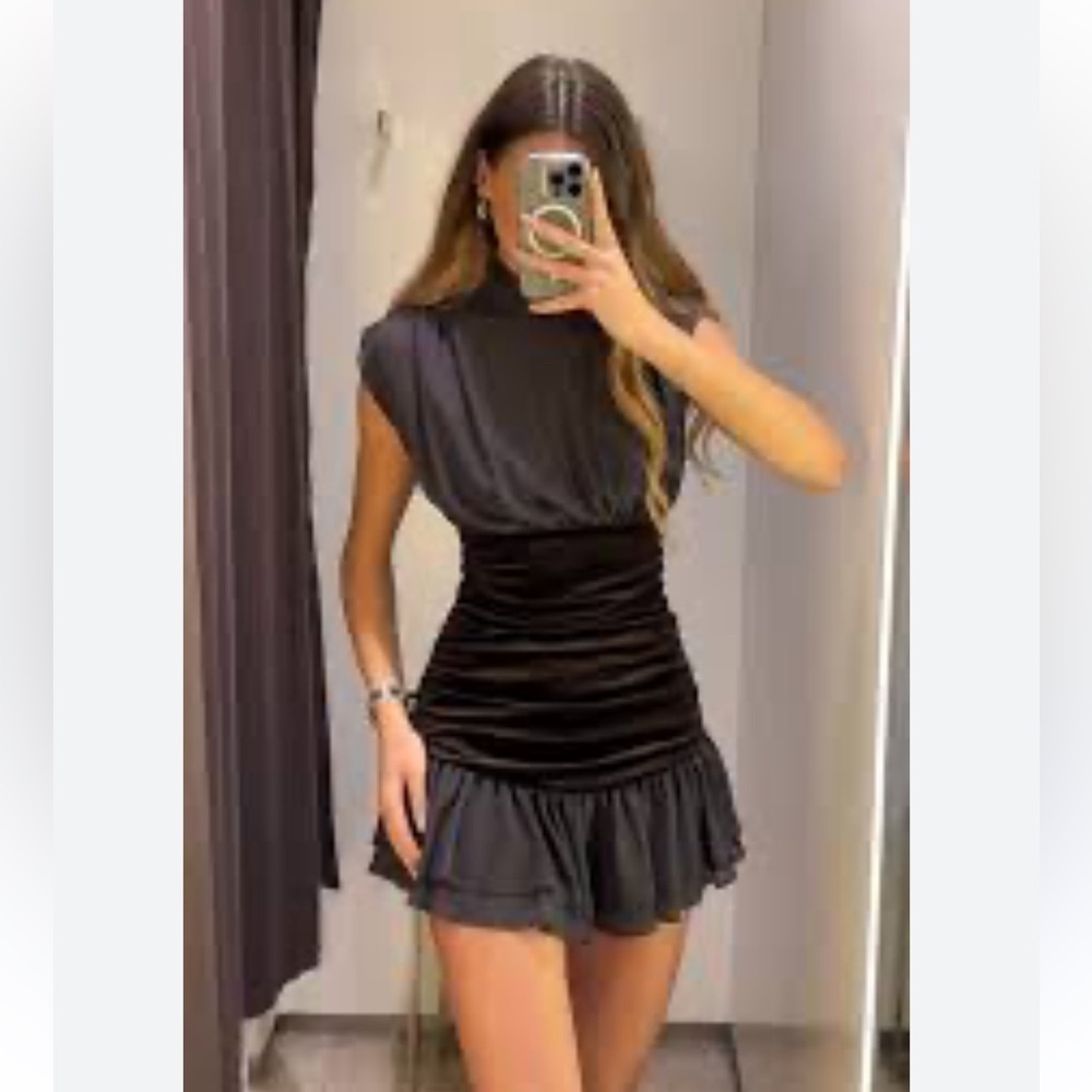 TREND NEW ZARA VIRAL COMBINATION VELVET RUFFLE DRESS 
🚨FIRM PRICE NO DISCOUNT - Picture 8 of 16